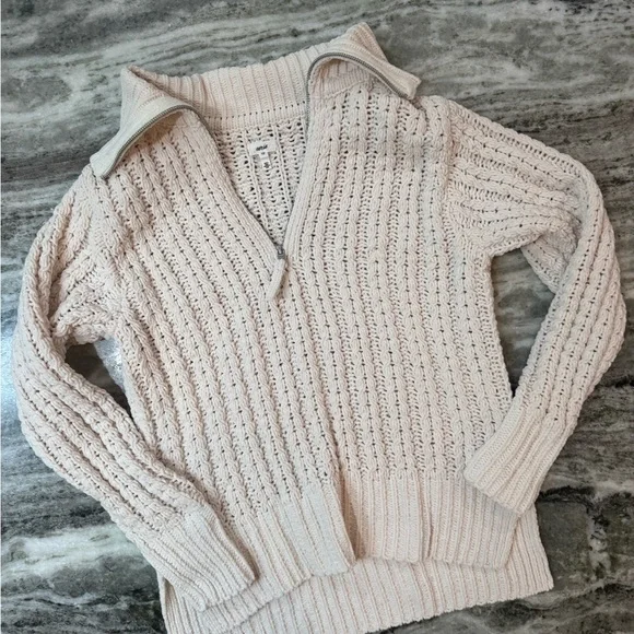 Aerie Cable Car Quarter Zip Sweater
Oversized Fit - Picture 3 of 5